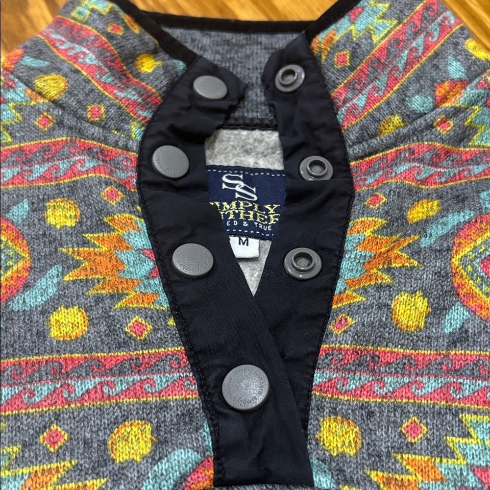 Simply Southern Women’s Size Medium Pullover With Turtle Design - Picture 2 of 4